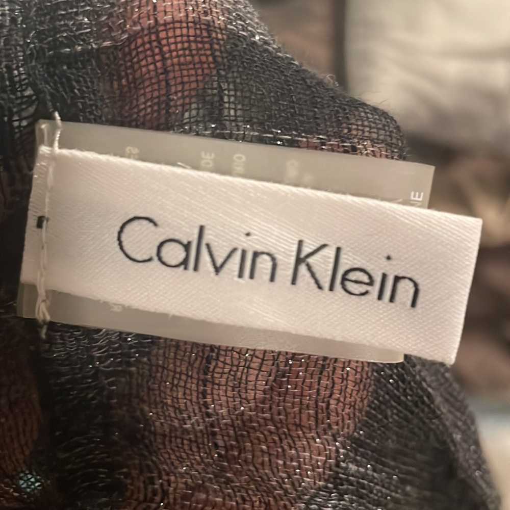 Calvin Klein Infinity Scarf* - Picture 4 of 6